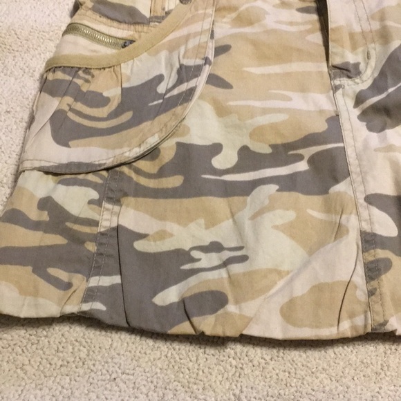 Skirt - Picture 4 of 6